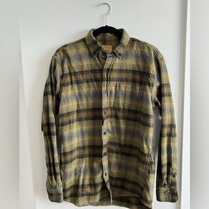 Gunnison Creek Olive Green Flannel Shirt Men’s Medium